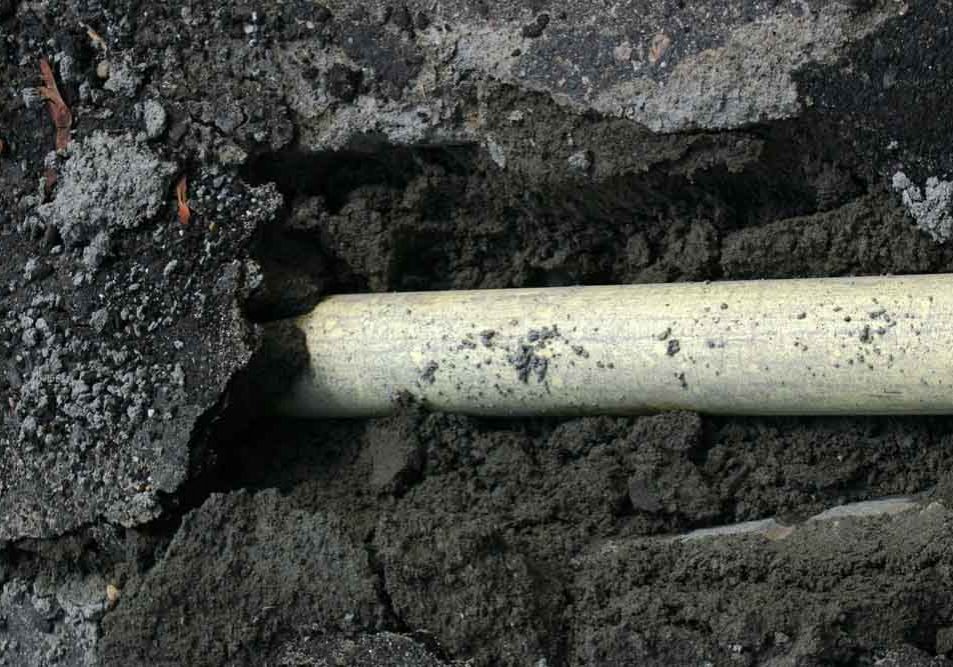 cracked sewer line pipe Bellevue, WA